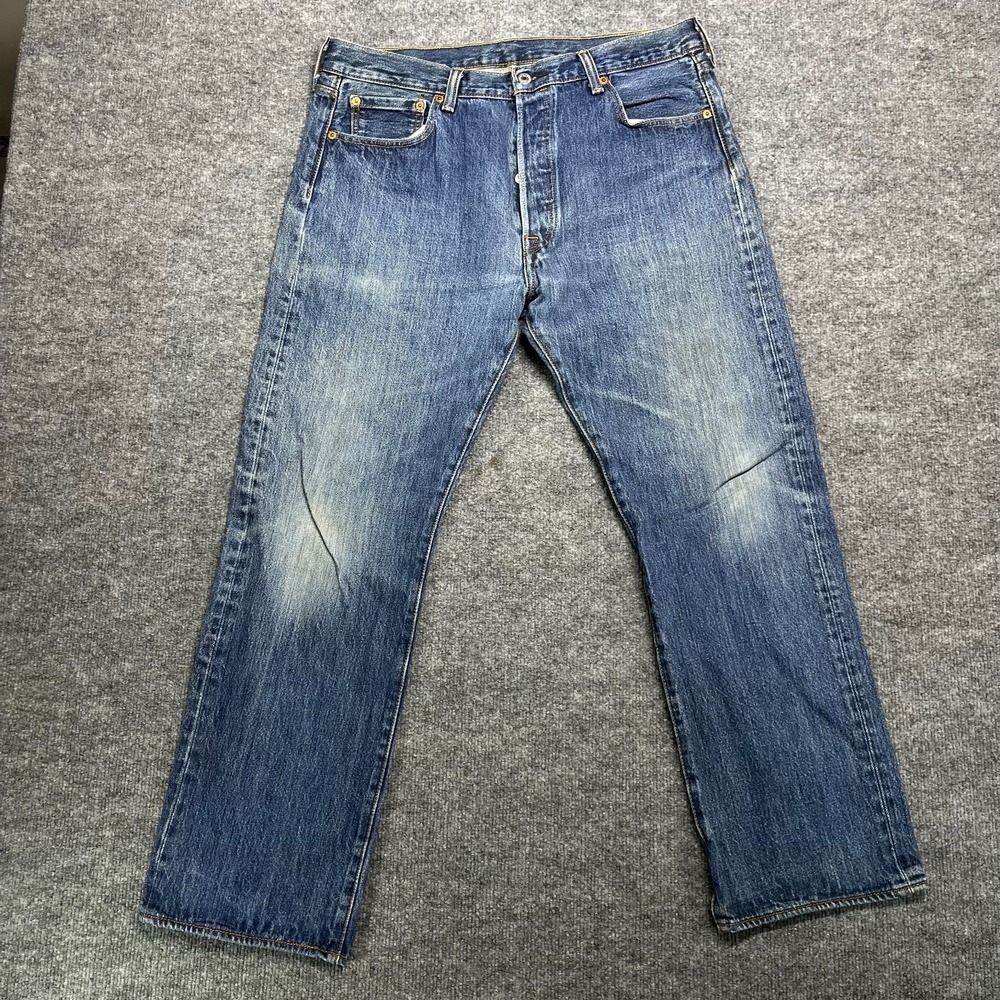 Levi's Jeans Blue Denim Pockets Mid Rise Classic Straight Button Fly‎ - 35X29